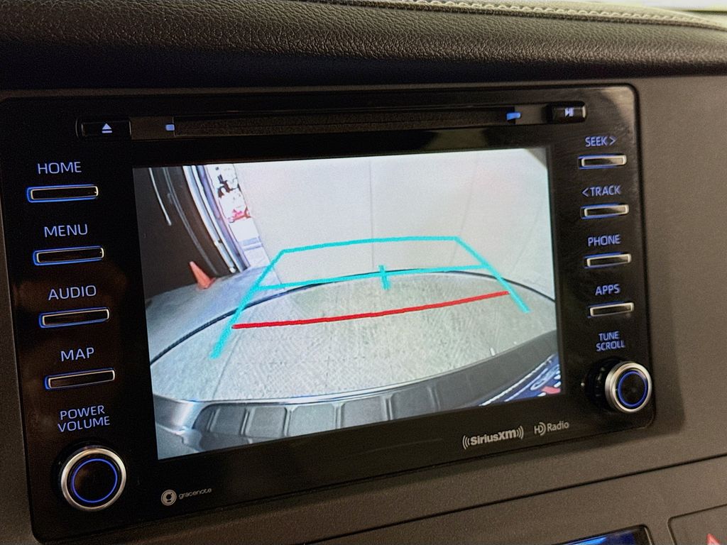 2018 Toyota Sienna XLE Premium photo 15
