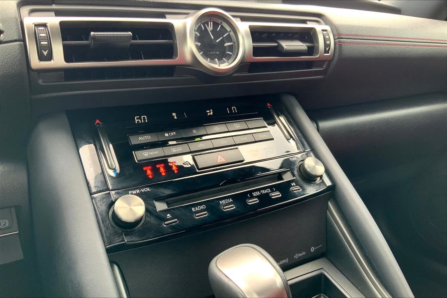 2021 Lexus IS 300 photo 31