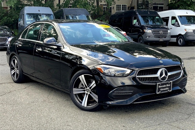 2025 Mercedes-Benz C-Class Sedan C 300's photo