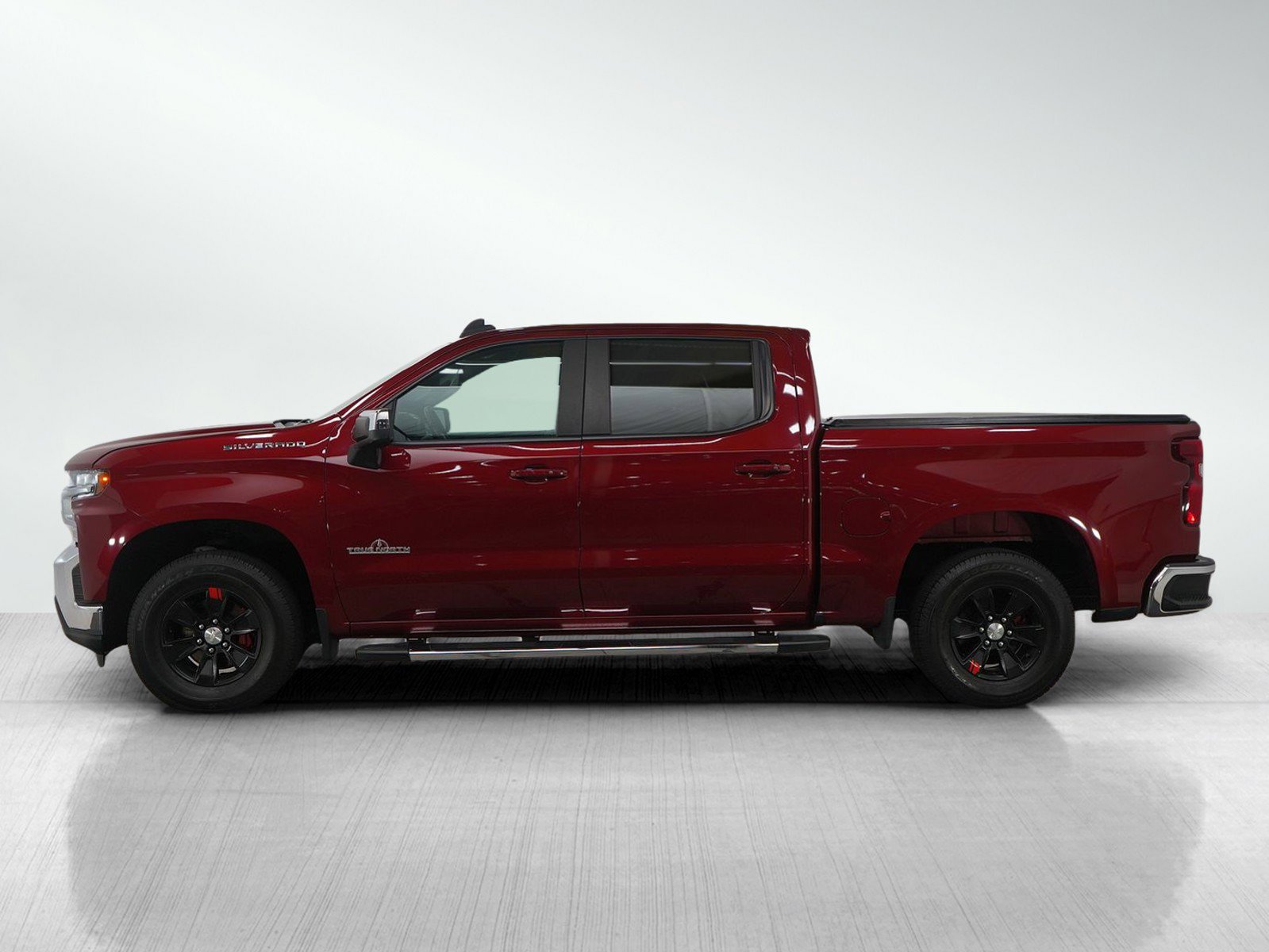 Used 2019 Chevrolet Silverado 1500 LT with VIN 1GCUYDED1KZ338762 for sale in White Bear Lake, Minnesota
