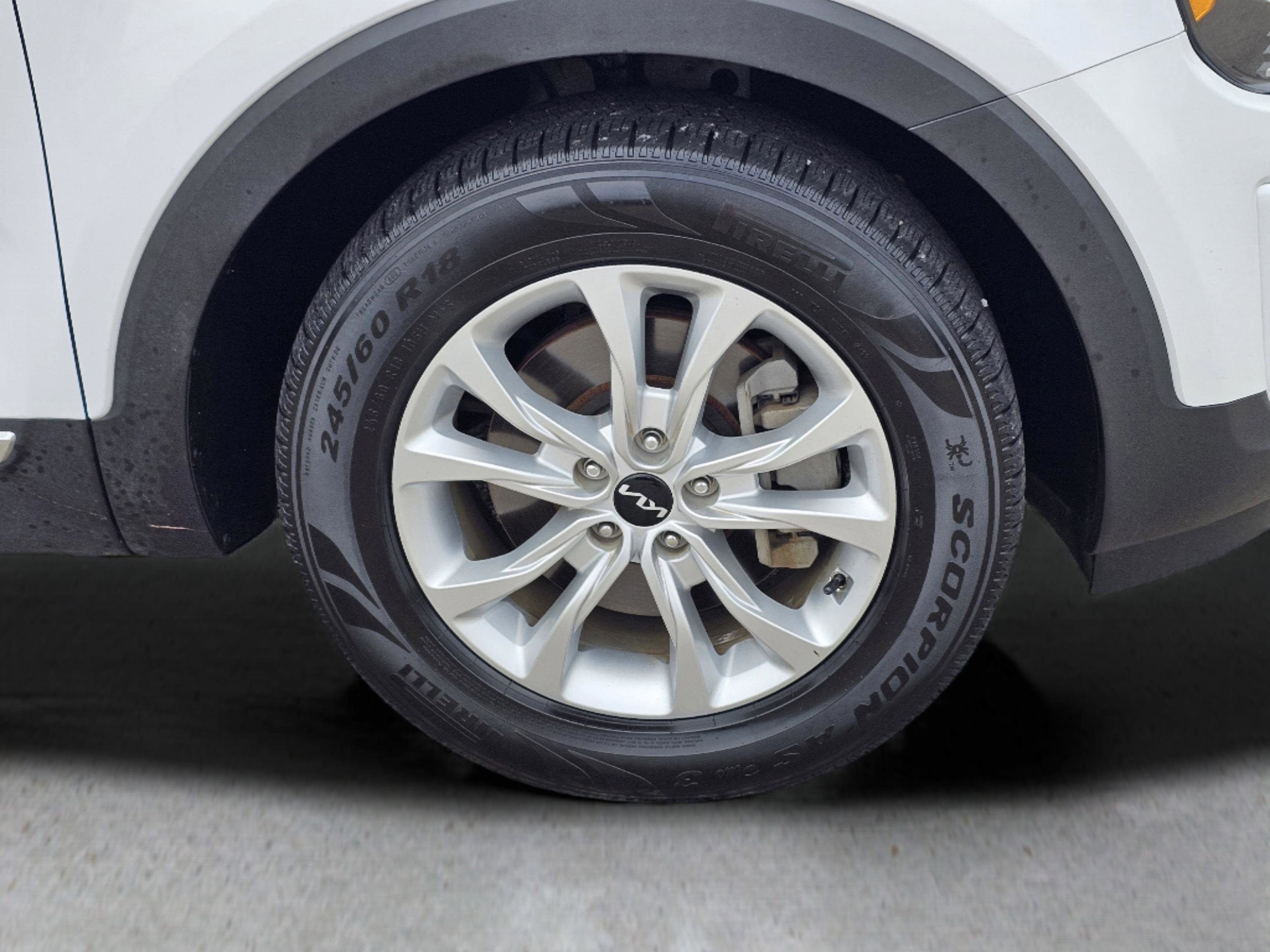 2022 Kia Telluride LX photo 6
