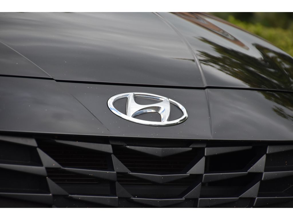 2022 Hyundai Elantra SEL Convenience photo 11