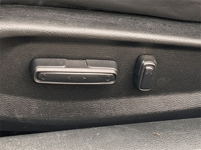 2022 Honda Insight Touring photo 13