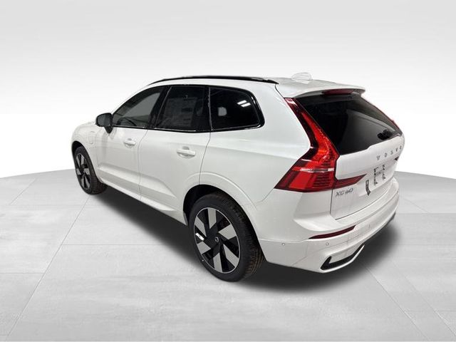 2025 Volvo XC60 Hybrid T8 Plus photo 3