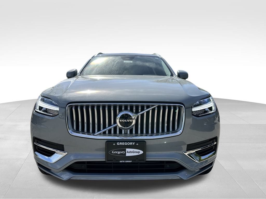 2024 Volvo XC90 Recharge T8 Plus photo 2