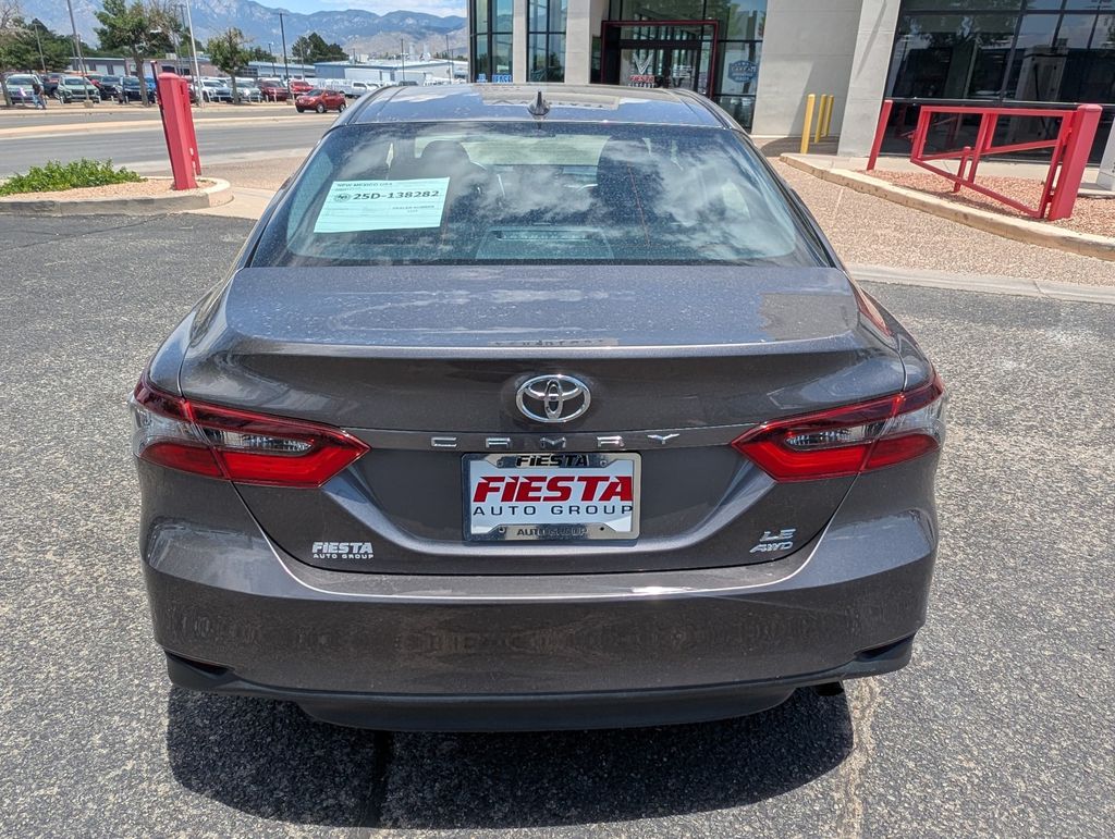 2023 Toyota Camry LE photo 6