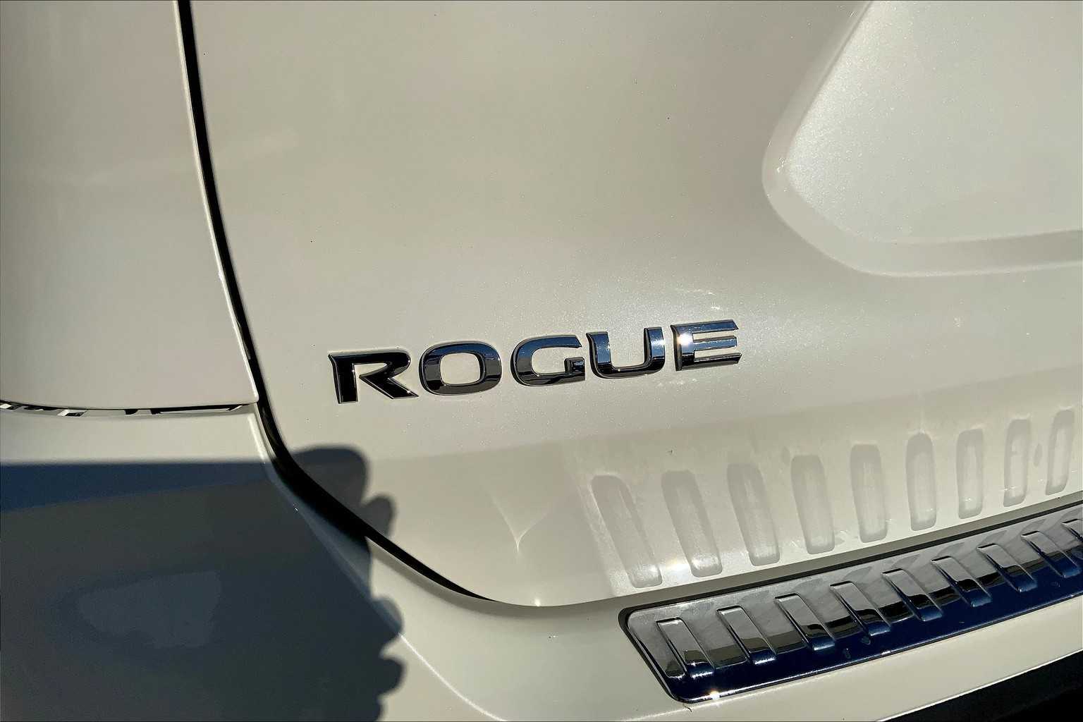 2020 Nissan Rogue SV photo 30