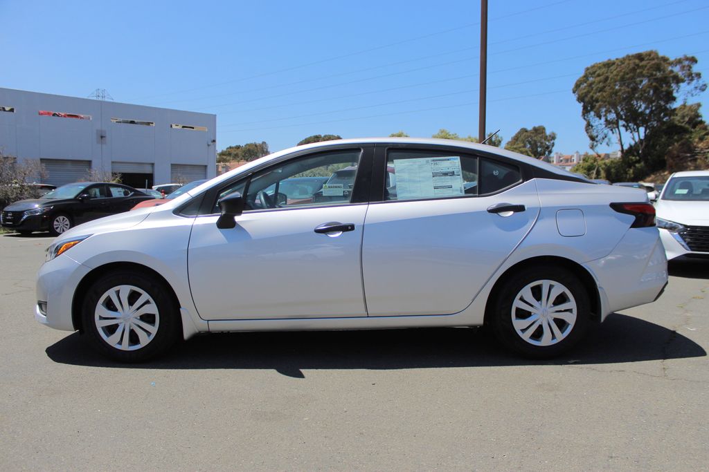 2025 Nissan Versa 1.6 S photo 9