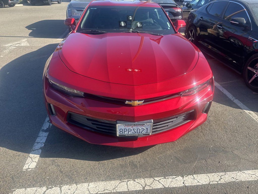 2018 Chevrolet Camaro 1LT photo 2