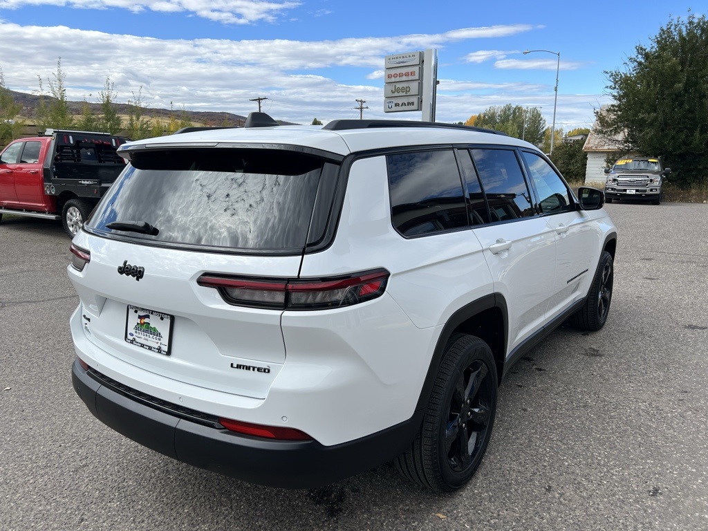 2025 Jeep Grand Cherokee Limited photo 4