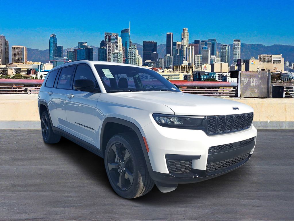 2025 Jeep Grand Cherokee Altitude X photo 3