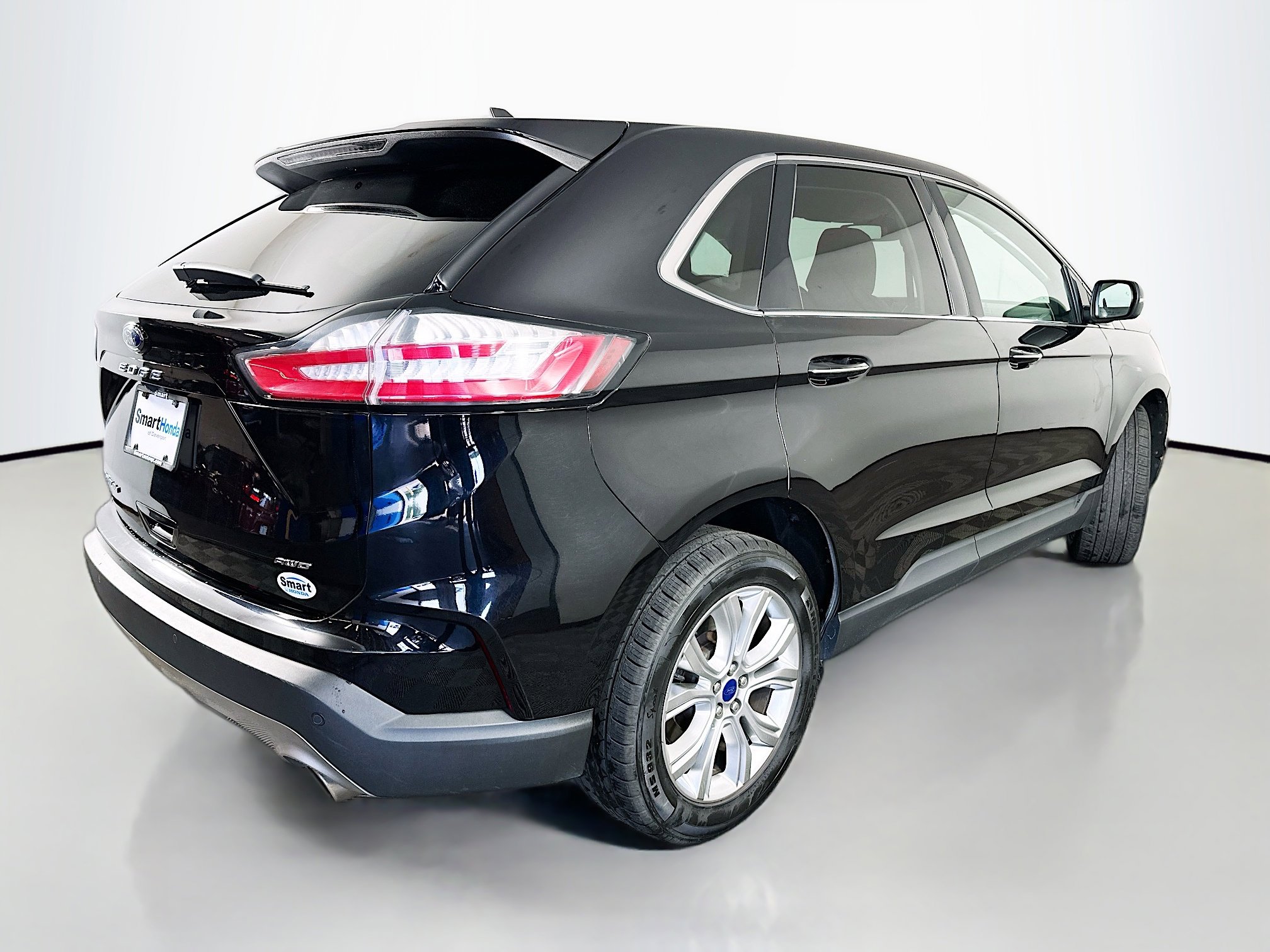 2022 Ford Edge Titanium photo 7
