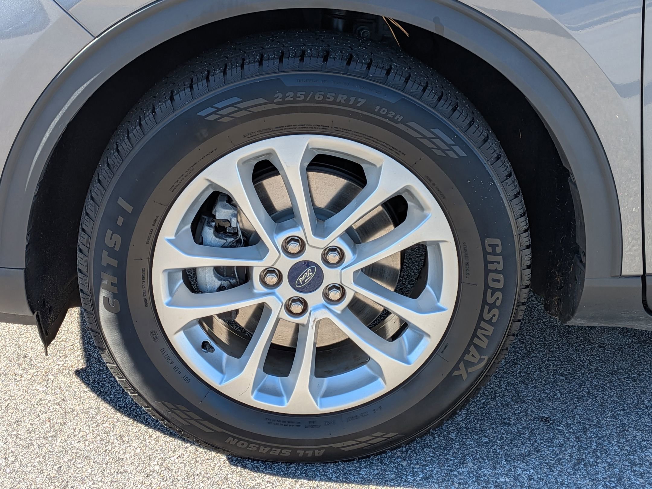 2021 Ford Escape SE photo 2