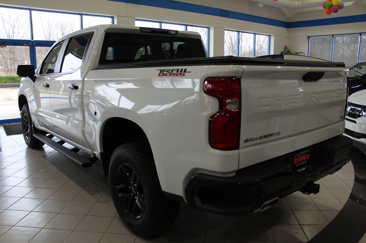 2022 Chevrolet Silverado 1500 LT Trail Boss photo 3