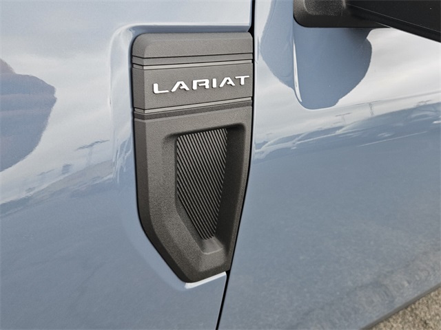 2025 Ford Maverick Lariat photo 9