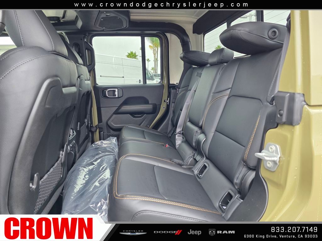 2025 Jeep Gladiator Sport photo 13