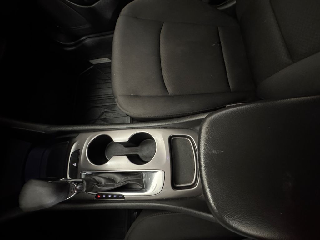 2022 Chevrolet Malibu photo 22