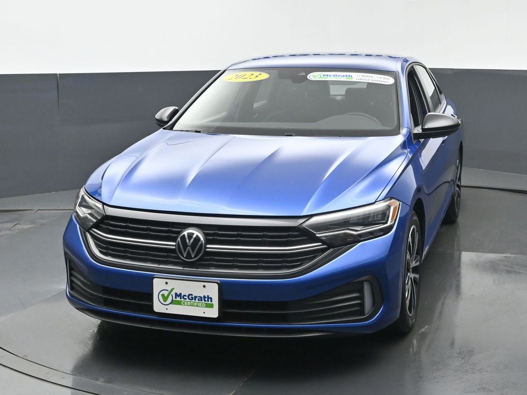 2023 Volkswagen Jetta 1.5T Sport photo 3