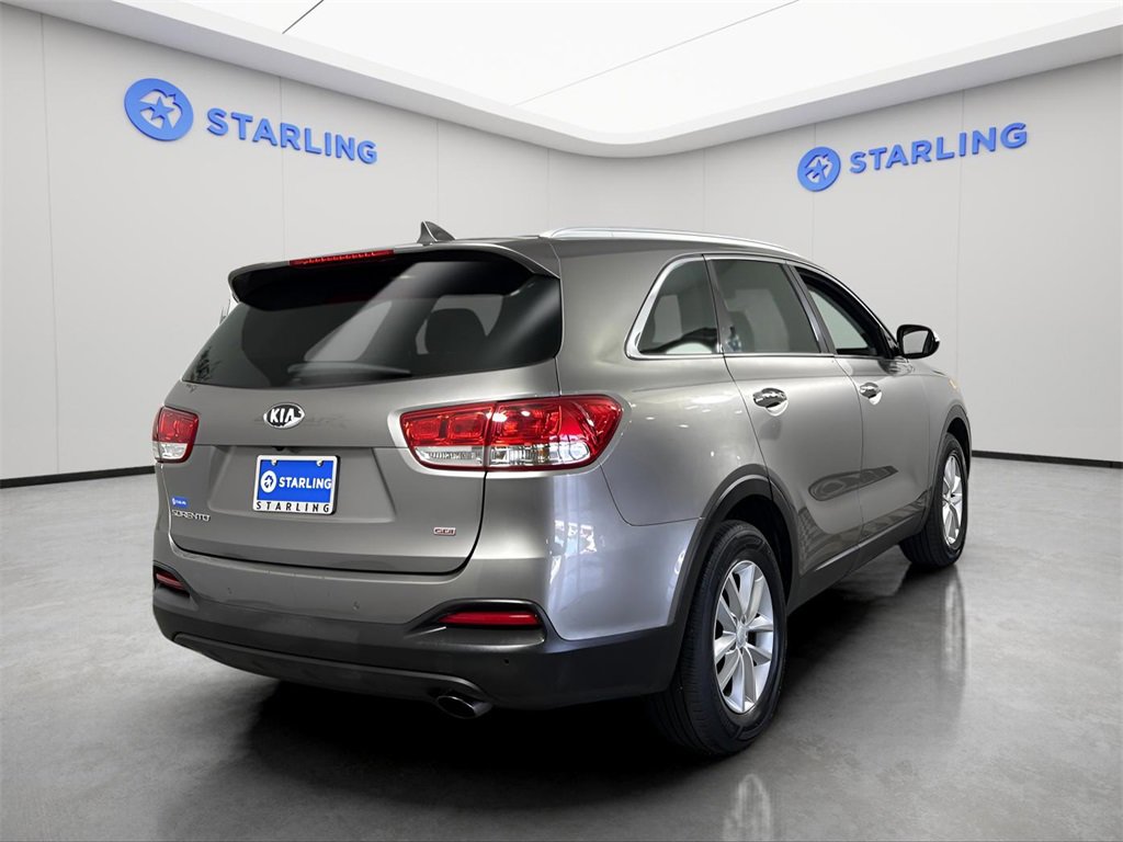 2017 Kia Sorento LX photo 8