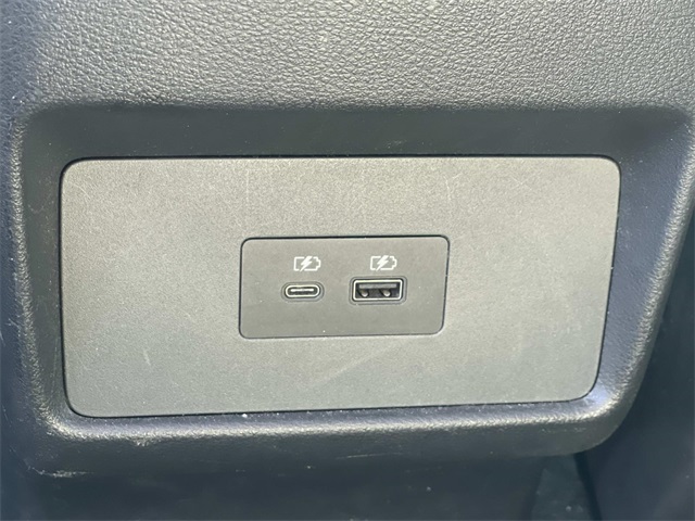 2021 Nissan Rogue SV photo 15
