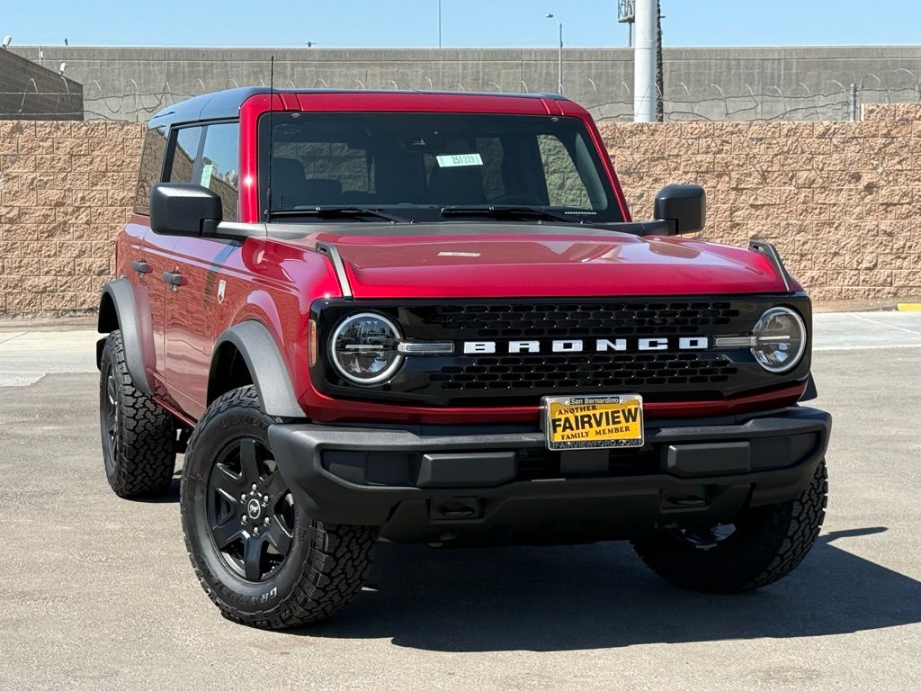2025 Ford Bronco Big Bend photo 2