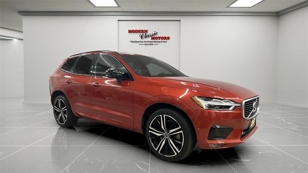 2020 Volvo XC60 R-Design's photo