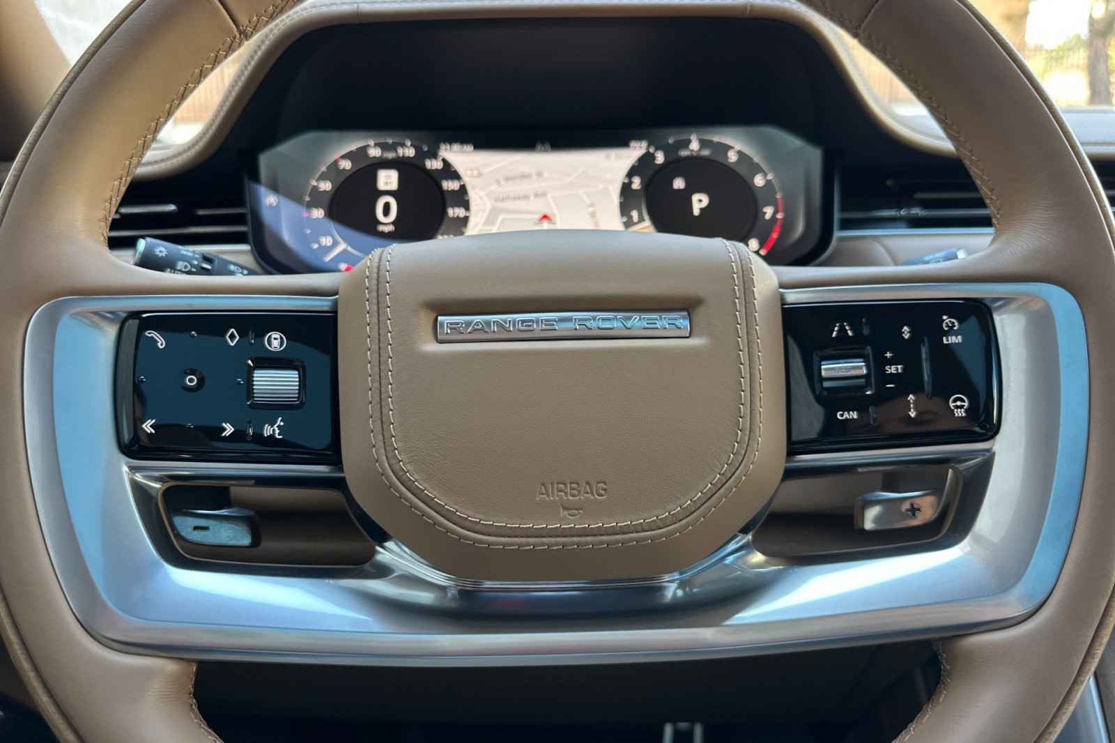 2024 Land Rover Range Rover SV photo 26