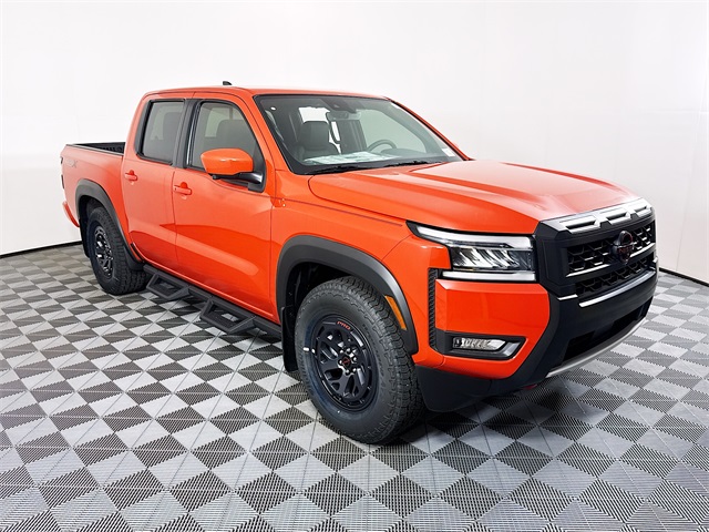 2025 Nissan Frontier PRO-X's photo