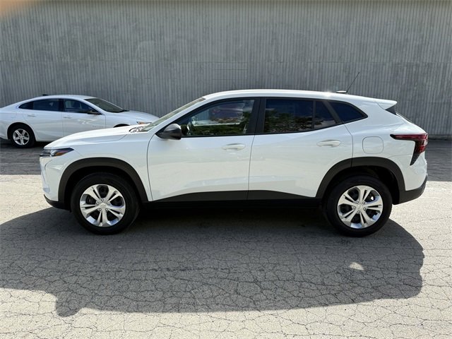 2024 Chevrolet Trax LS photo 9