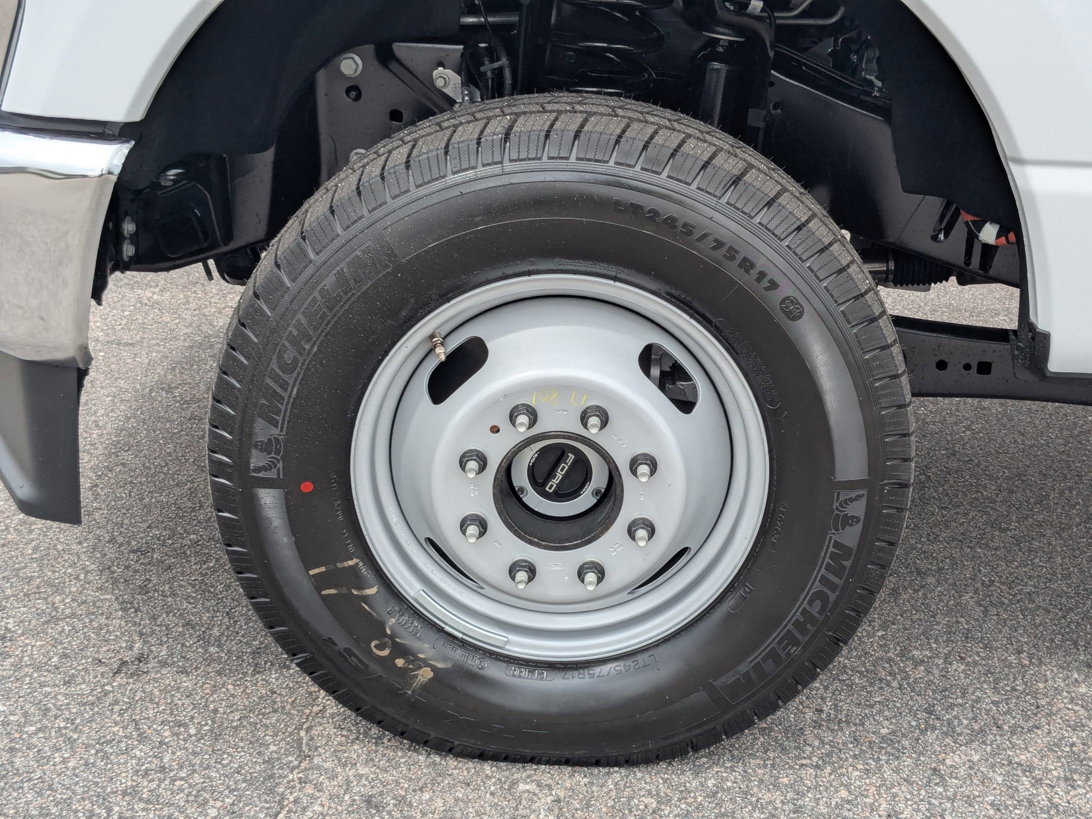 2025 Ford F-350 XL photo 3