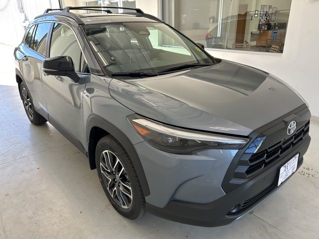 2026 Toyota Corolla Cross XLE's photo