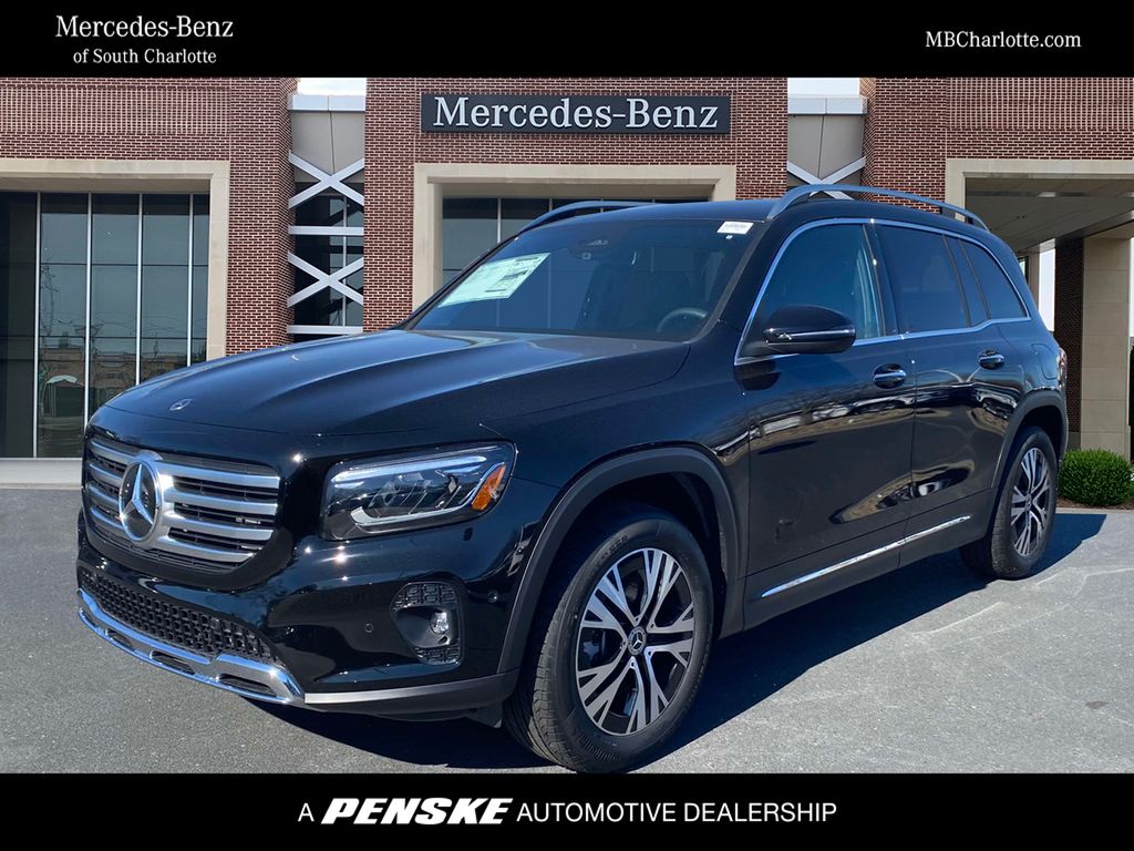 2025 Mercedes-Benz GLB Base's photo