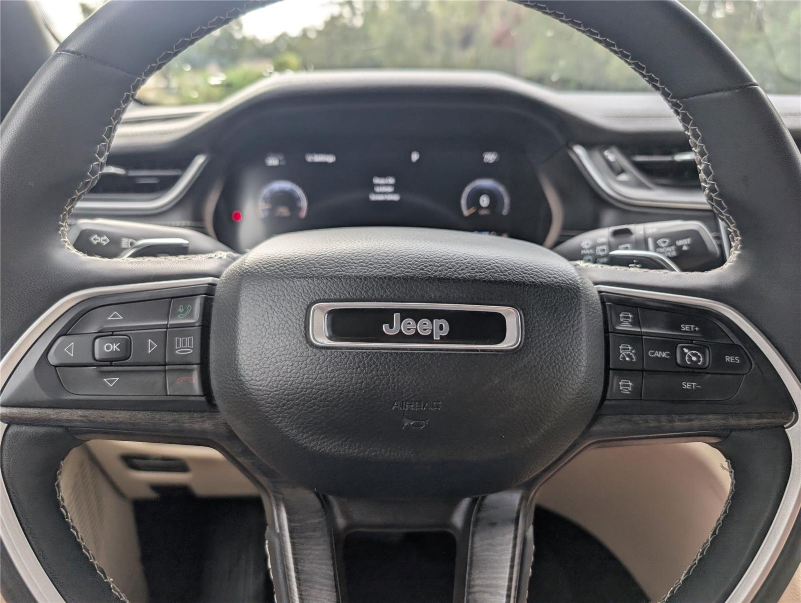 2023 Jeep Grand Cherokee Limited photo 16