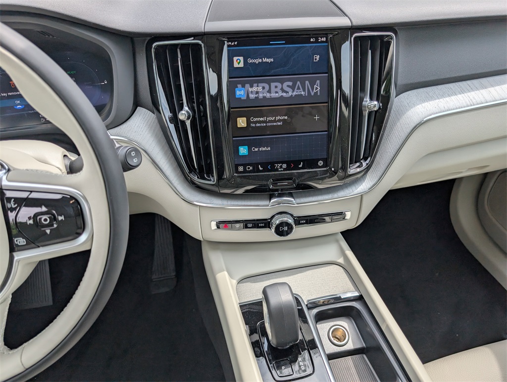 2025 Volvo XC60 Hybrid T8 Plus photo 12