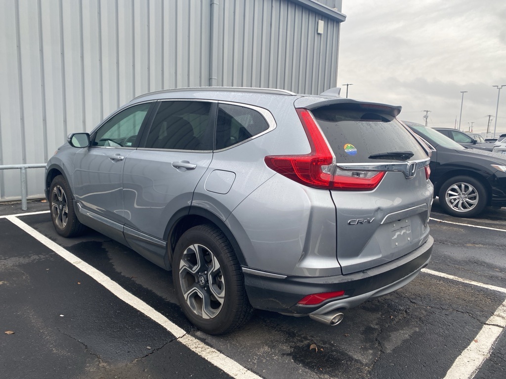Used 2019 Honda CR-V Touring with VIN 7FARW2H98KE021403 for sale in Kansas City