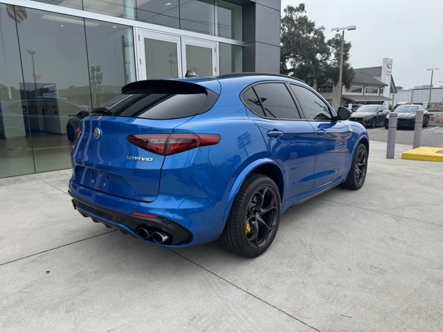 2018 Alfa Romeo Stelvio Quadrifoglio photo 4