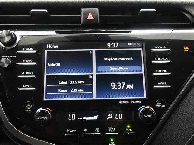 2019 Toyota Camry XSE photo 3