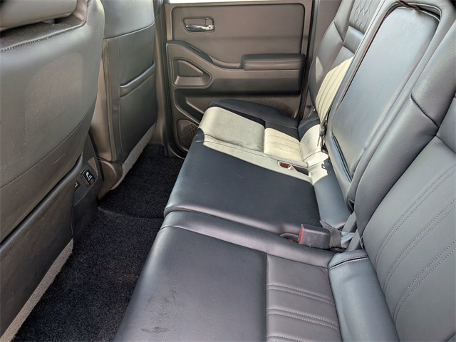 2022 Nissan Frontier PRO-4X photo 17
