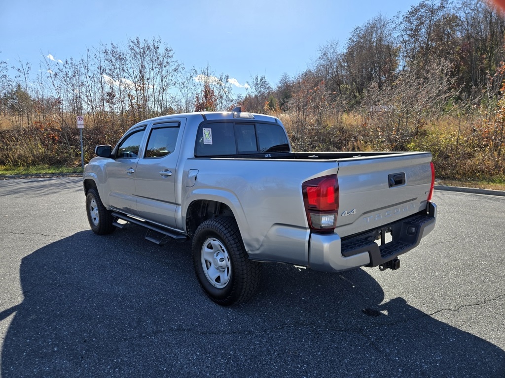 2022 Toyota Tacoma SR photo 3