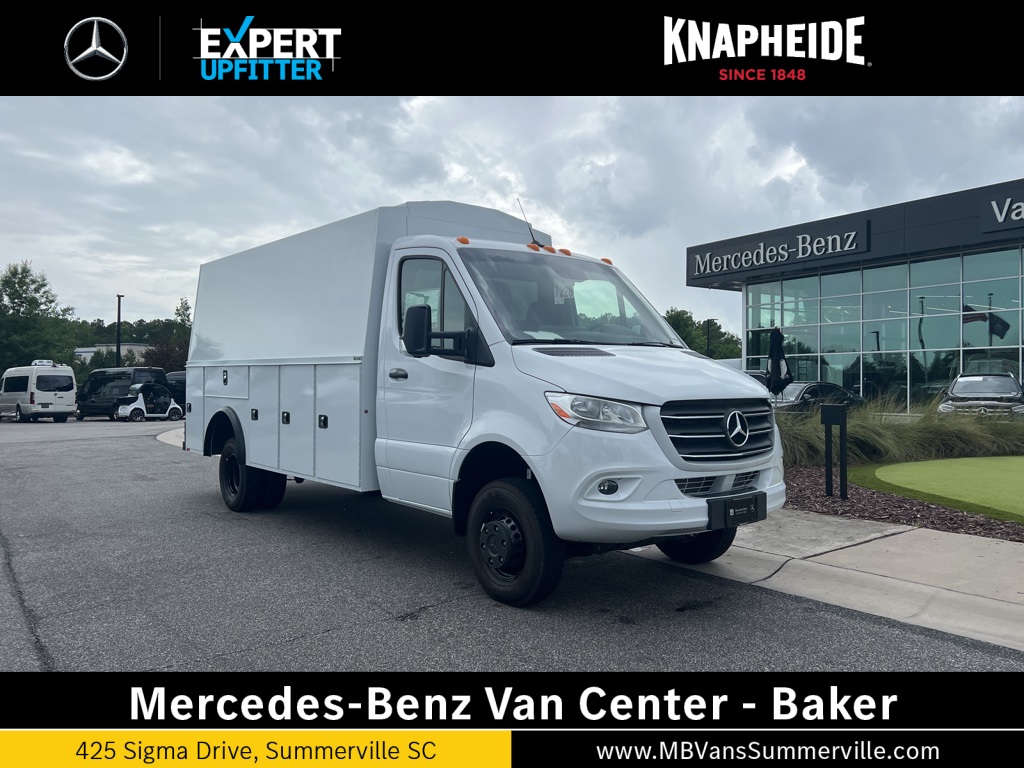 2024 Mercedes-Benz Sprinter Cab Chassis Base's photo