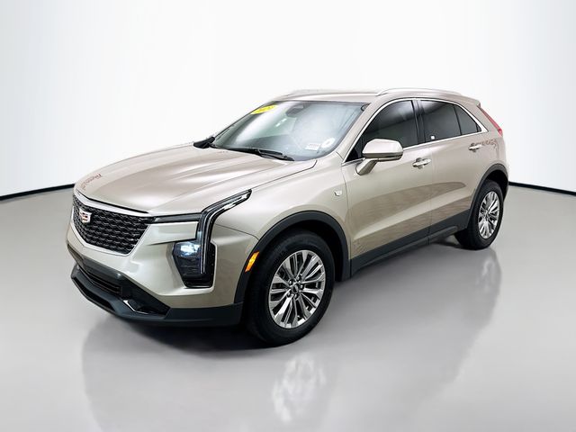 2024 Cadillac XT4 Premium Luxury photo 3