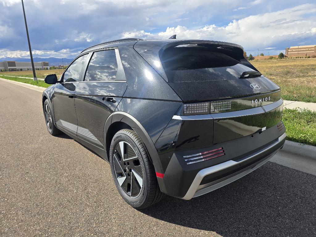 2025 Hyundai Ioniq 5 SEL photo 3