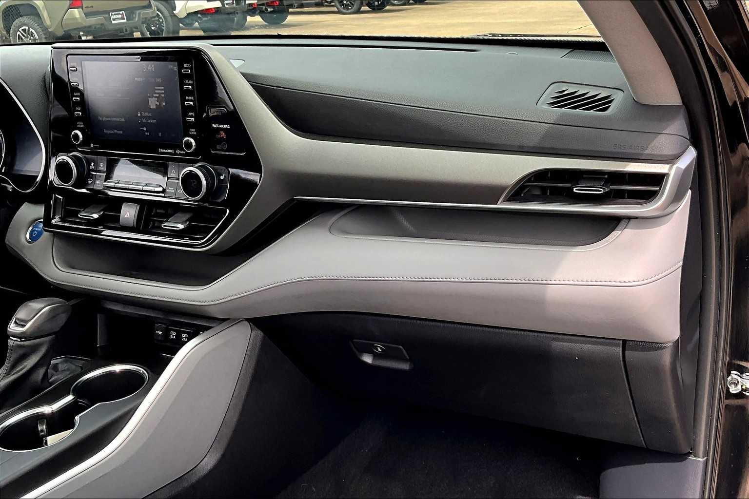 2021 Toyota Highlander Hybrid XLE photo 17