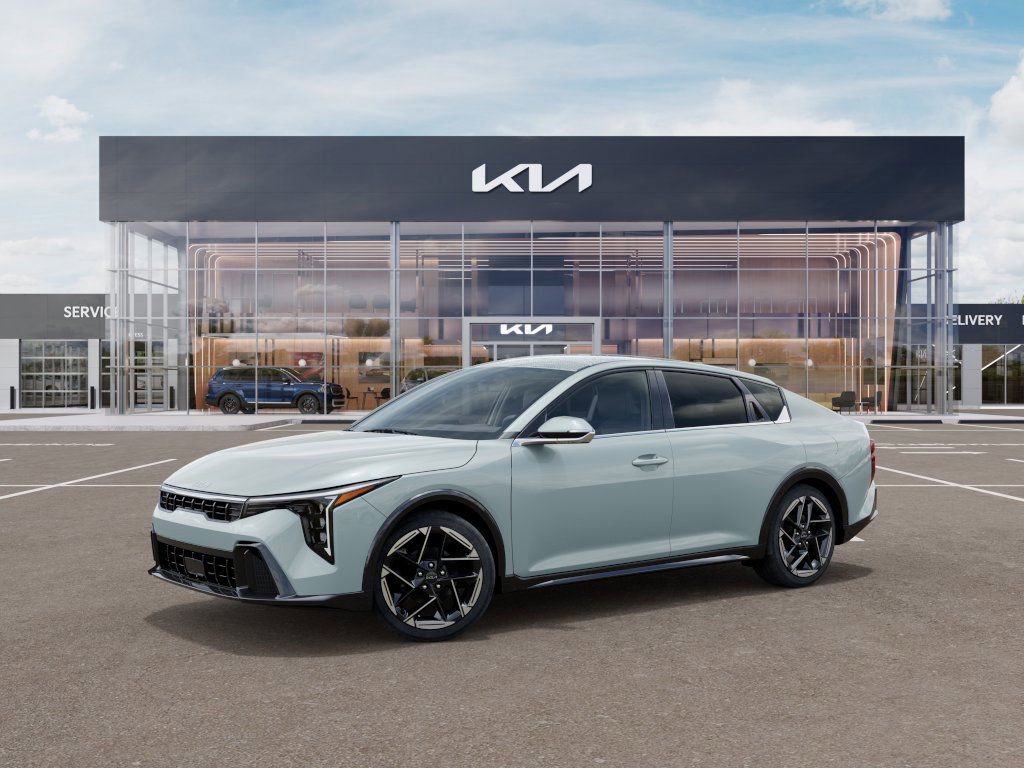 2025 Kia K4 GT-Line photo 3