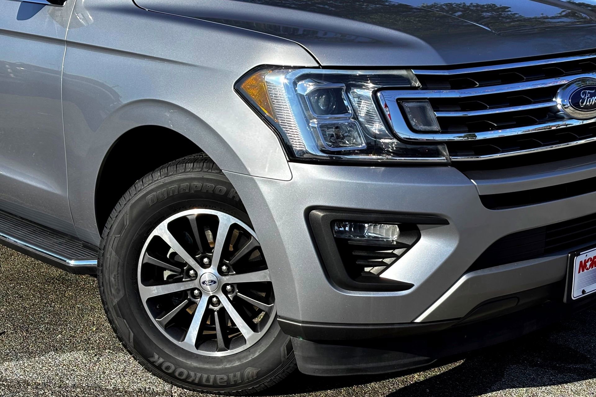 2021 Ford Expedition MAX XLT photo 2