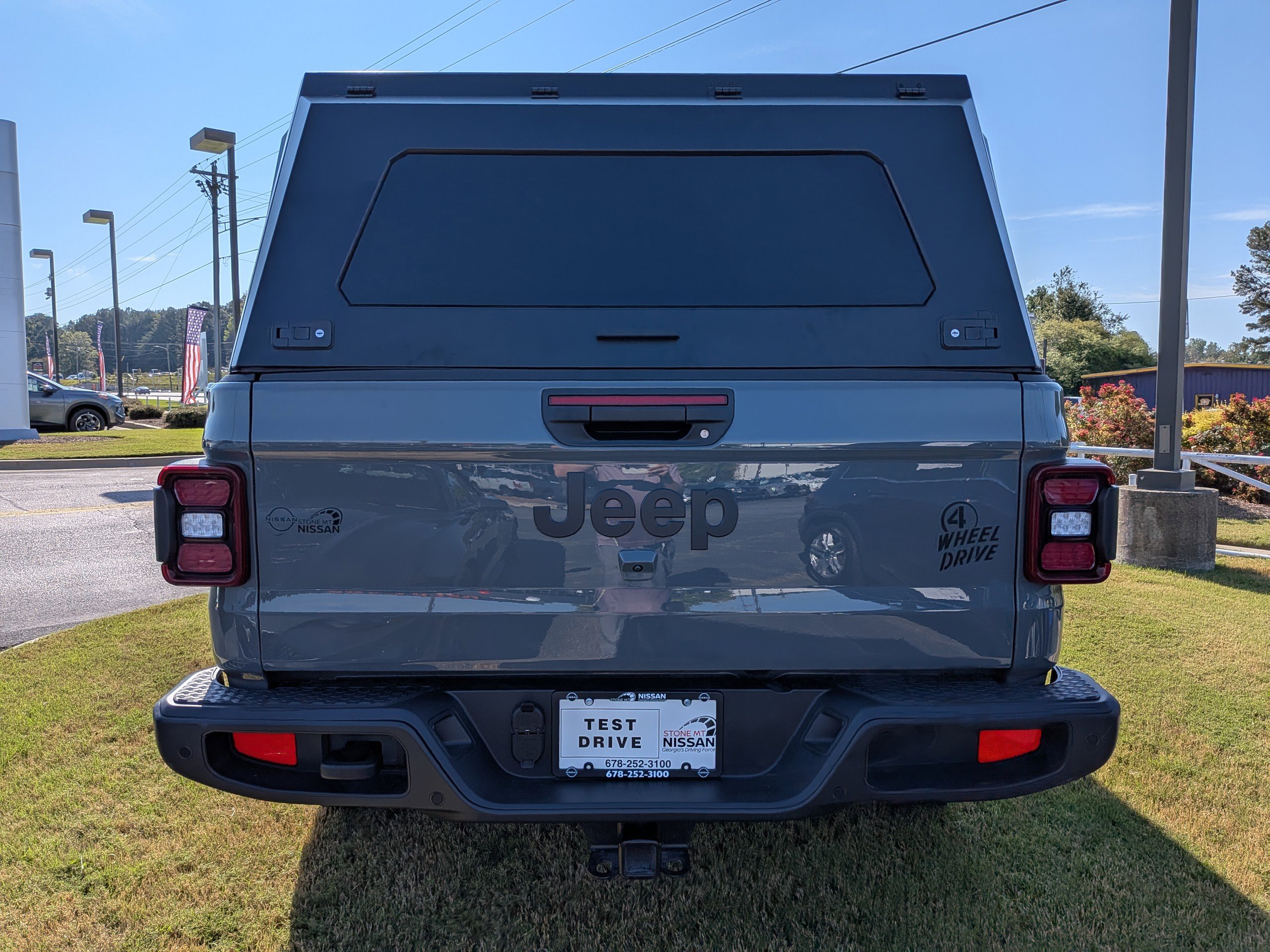 2021 Jeep Gladiator Willys photo 4