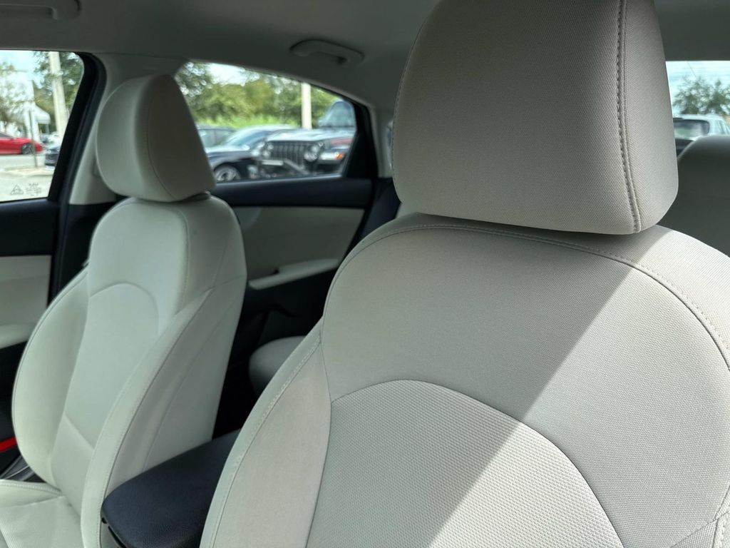 2022 Kia Forte LXS photo 20