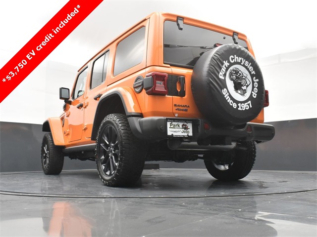 2025 Jeep Wrangler Sahara 4xe photo 19