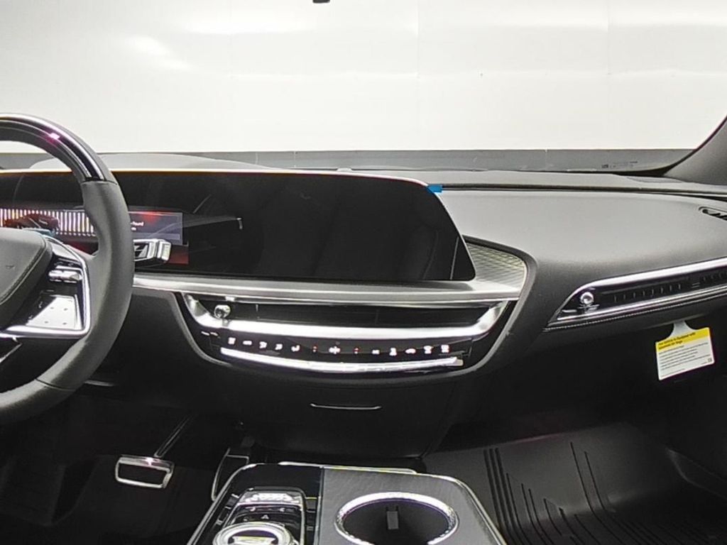 2026 Cadillac Lyriq photo 9