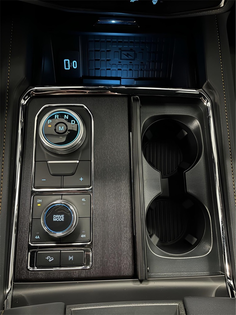 2024 Ford Expedition Platinum photo 22